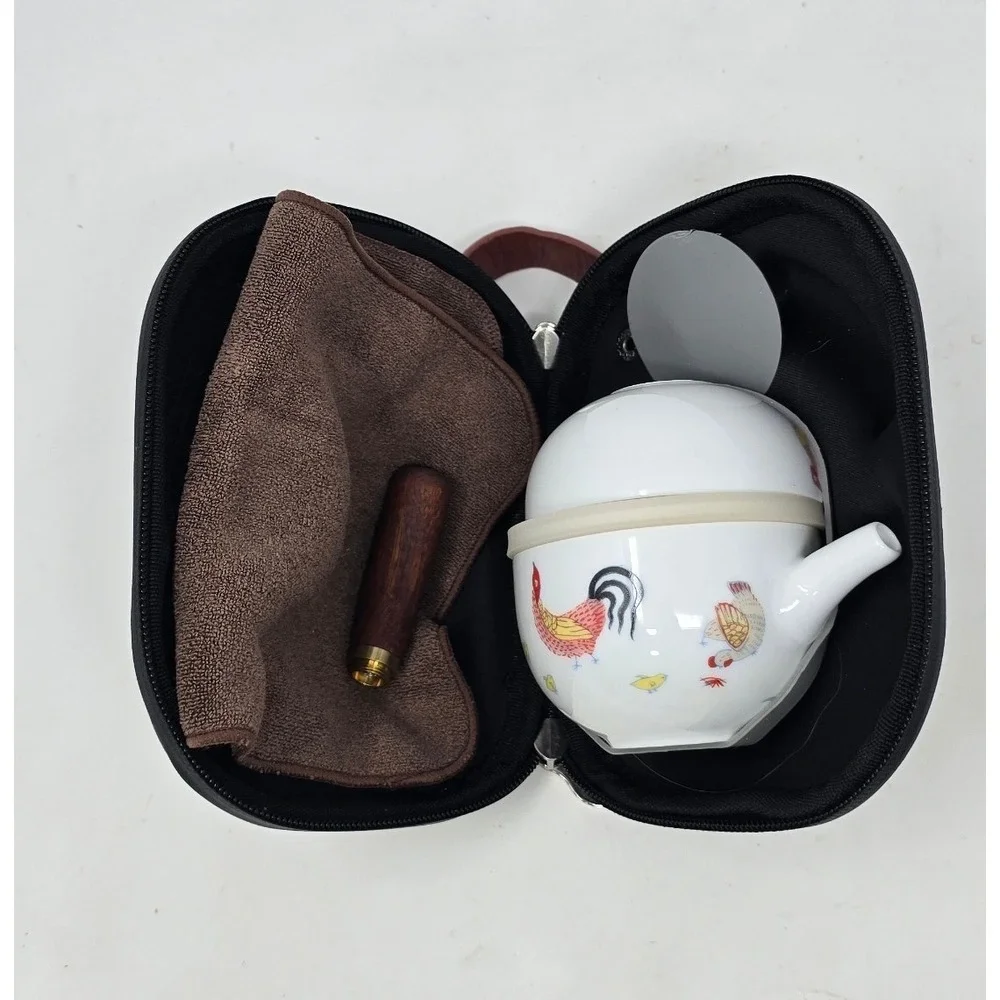 Kei She portable ceramic travel tea set w/teapot cup & protective carrying case